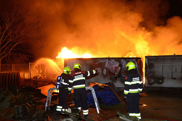 2016/25/20160118-19u55 GB 015 Grote brand Zeeweg.jpg